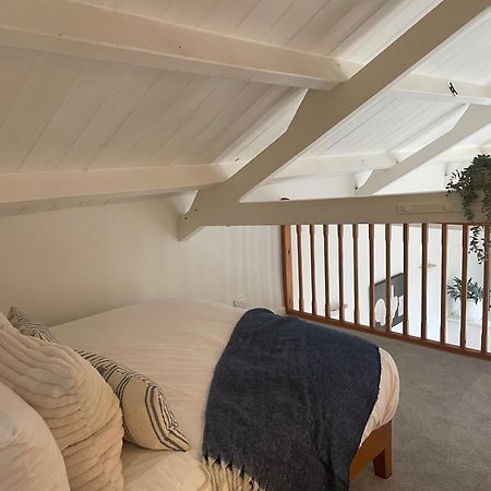 The Coach House At Old Hundred Courtyard Vila Tormarton Exterior foto